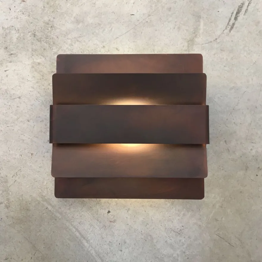 ALETA LED Wandleuchte mit eleganter Blende aus Metall-Lamellen