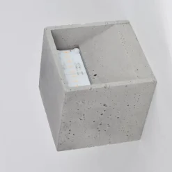BUCI Wandleuchte aus Leichtbeton