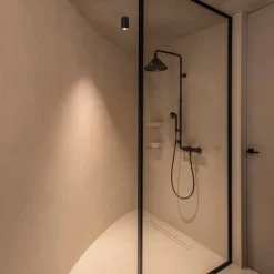 FUNNEL ON SPLASH Gerader LED Deckenspot IP54