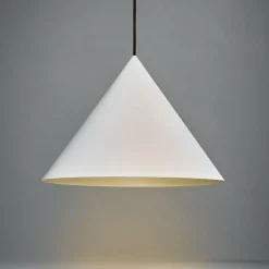 KONKO LIGHT Farbige Pendelleuchte in Kegelform