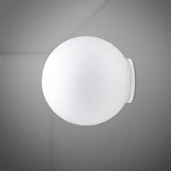 LUNAR Italienische Wandleuchte mit Opalkugel