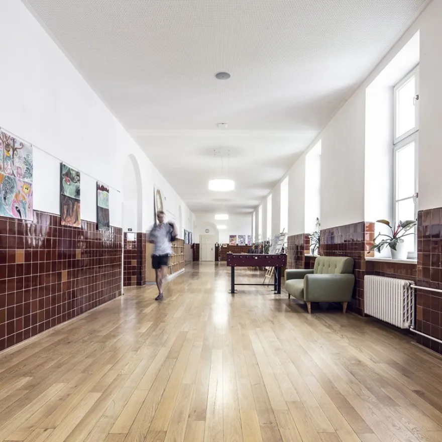 MAX LED Hängeleuchte aus Acrylglas
