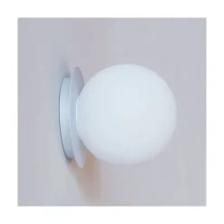 MIORI Wandleuchte mit Kugelglas