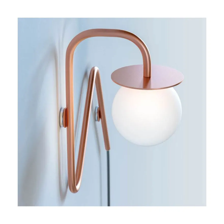 MIORI Wandleuchte mit Kugelglas