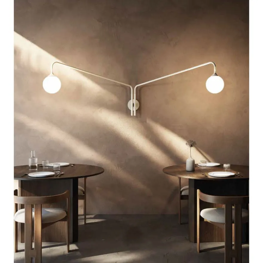 SAN BABILA Wandlampe mit zwei langen Auslegern