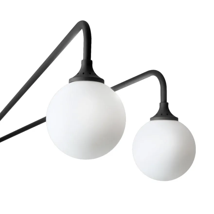 SAN BABILA Wandlampe mit zwei langen Auslegern