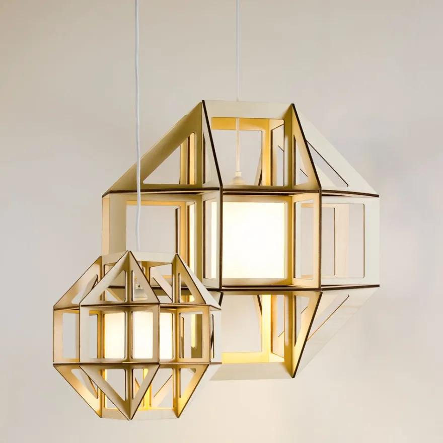 SATUR Geometrische Pendelleuchte aus Multiplex