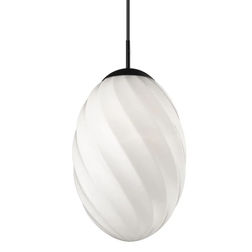 SWING I Nostalgische Pendelleuchte mit Opalglas